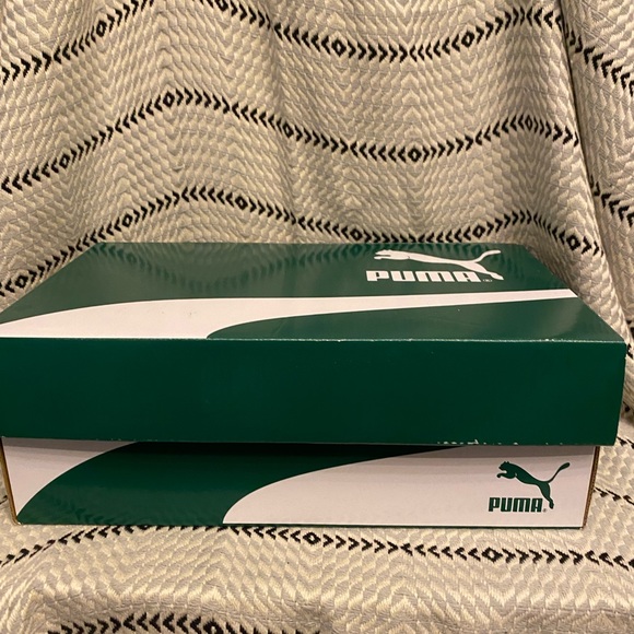 PUMA Clyde NYE special edition, brand new in box - Picture 6 of 10